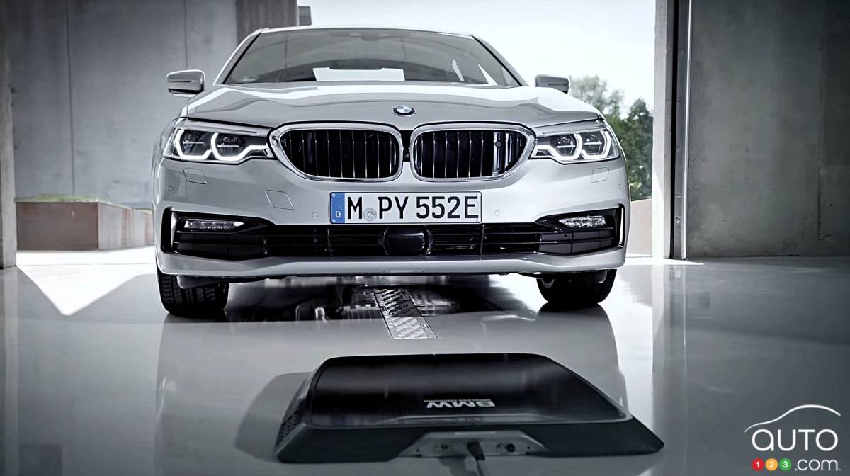 BMW : premier constructeur à offrir la recharge sans fil pour ses véhicules électriques